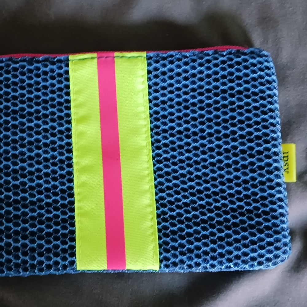 IPSY - Picture 2 of 6